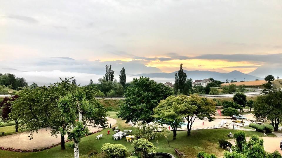 Hotel Restaurant Le Traineau Clelles Εξωτερικό φωτογραφία