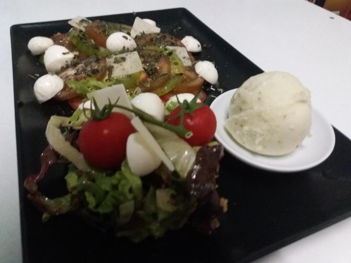 Hotel Restaurant Le Traineau Clelles Εξωτερικό φωτογραφία